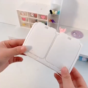 สำหรับกล่องเก็บของแถมฟรีสติ๊กเกอร์ 3 ขนาดที่คุณสะดวกสบาย คุณสามารถทำการซื้อรับกล่องเก็บของชิ้นเล็ก หรือกล่องเก็บเครื่องประดับ หรือกล่องเก็บเครื่องสำอาง ในประเภทที่คุณคาดหวัง