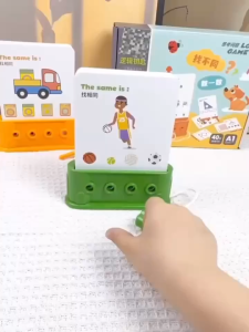 【READY STOCK】Mind-Bending Board Game Logic Puzzle Game Interactive Logic Game Toy Set (TOY163)