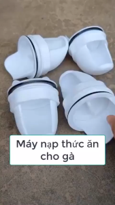 [LOẠI NHỰA DÀY] Đầu ống máng ăn cho gà vịt chống mưa nắng chống chuột khi để ngoài trời