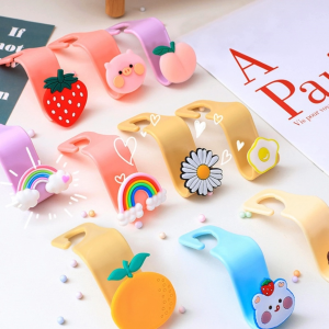 ตะขอแขวนของในรถ เบาะหลัง ลายการ์ตูน อุปกรณ์เสริมในรถ คละแบบ