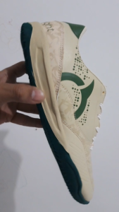 SPECIFIC.CO sepatu futsal orts Elif hitam dan olive olahraga pria