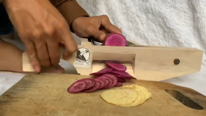 ALAT PARUTAN KERIPIK PENGIRIS SERBAGUNA BAHAN UTAMA DARI KAYU SUPER RAPIH DAN KOKOH