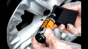 QUIXX Germany Black Tire Color Coating With 2 Special Sponges  - QX-10192