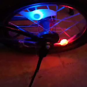 Lampu Jari Jari Sepeda Colorful LED: Pilihan Terbaik untuk Malam