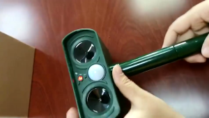 Outdoor Solar Ultrasonic Animal Repellent Bird Repellent  Repellent Ultrasonic Cat Dog Insect Pest Repeller Outdoor Courtyard Garden Motion Sensor