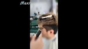 Mesin Cukur Rambut Listrik Alat Cukur Rambut Kumis Jenggot Profesional Hair Clipper Vintage Alat Cukur Elektrik Mesin Cukur Rambut Cas USB Rechargeable Razor