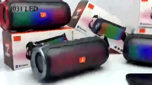 Loa bluetooth bass mạnh nghe nhạc J031 nhựa dẻo ABS pin trâu có chế độ gọi rảnh tay hỗ trợ cổng usb thẻ nhớ aux đài Fm