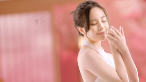 Brightening Body Wash & Soap Botol / Sabun Mandi Cair Perawatan Tubuh Natural K White Pump 500 Ml & Refill 400 Ml Varian Sparkling Magnolia White Cotton Flower Aloe Vera