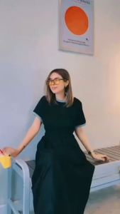 เดรสจั้มเอวคอกลม แขนสั้นทรงชายปล่อย เจาะกระเป๋าล้วงข้าง ชุดเดรสแฟชั่น Yunaka