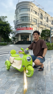 Xe máy điện trẻ em có điều khiển 2 chỗ ngồi kiểu dáng cute cực xinh mẫu mới nhất năm 2024 [Hỏa Tốc HCM]