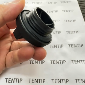 TOYOTA ฝาปิดน้ำมันเครื่อง TIGER D4D. VIGO ALTIS CAMRYWISH VIOS YARIS โตโยต้า วีโก้ คัมรี่ วิช วีออส ยาริส No.B18