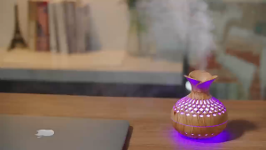 Cutiehaus 300ml Creative Colorful Flower Wood Grain USB Silent Home Office Desk Hydrating Humidifier Pelembap Udara USB Senyap