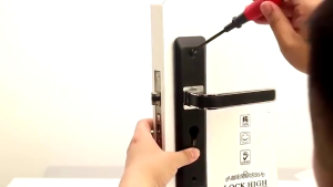 (AA 801.05B) Khoá Cửa Tay Gạt Ổ khoá tay gạt Màu ĐEN dùng cho cửa nhôm sắt gỗ phong cách tối giản