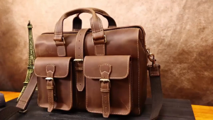 TAS LAPTOP KAPASITAS BESAR ASLII KULIT SAPI JENIS CRAZY HOURSE