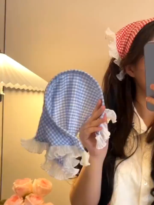 PS.promptsong [สินค้าพร้อมส่งในไทย] ที่คาดผมแฟชั่นเกาหลีแบบผ้าคาดสามเหลี่ยมลายสก็อต ขนาด 15 cm. ชายผ้าระบายชีฟอง ผ้าไม่ร้อน ระบายอากาศได้ดี ที่คาดผมสไตล์โบฮีเมียน สามารถซักได้ ไม่ขาด ไม้หลุดง่าย