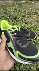 Sepatu olah raga persit sepatu olahraga pria wanita