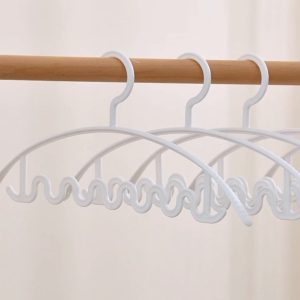 5PCS Plastic hanger Adult Wave Shape Clothes Hanger Non Breakable Heavy Duty High Quality Closet Wardrobe Organizer