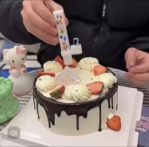 【READY STOCK】Korean Style Creative Party Funny Surprise Candle Birthday Party Cake Topper 创意派对搞怪惊喜音乐蜡烛 (BD58)