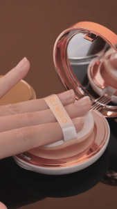 O.TWO.O Face Powder Oil Control Matte Setting Powder Long Lasting Flawless Face Makeup With Mirror