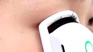 TITIK TIGA Alat Penjepit Bulu Mata Elektrik Eyelash Pelentik Bulu Mata USB - Eyelash Curler Electric Pelentik Bulu Mata