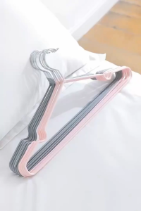 BLUE WHALE【รุ่นใหม่】ไม้แขวนเสื้อเคลือบซิลิโคน รุ่นใหม่บางเบากว่าเดิมแต่มีความแข็งแรงและทนทาน มี 4 สีให้เลือก สีสดมาก