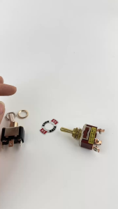 Công Tắc Gạt Chống Nước ON/OFF/ON 15A/250V Công Tắc Loa Công Tắc Phay Dứa Từ HÀ NỘI HIFI
