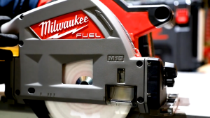 MILWAUKEE M18 FUEL™ 165MM PLUNGE TRACK SAW M18 FPS55-0B0 Woodworking Carpenter