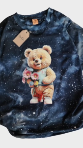 เสื้อยืดคอกลม มัดย้อม หมี ปี 2024 ลายสกรีนการ์ตูน ผ้าส่วมใส่สบาย พร้อมจัดส่ง สไตล์เกาหลี ขายส่ง