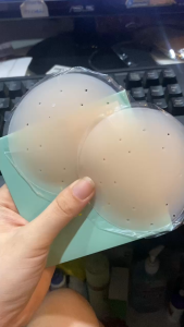 Miếng dán ngực Bubble Ari Silicone lỗ thoáng khí chống động mồ hôi