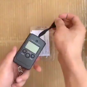 Cân cầm tay A01L 40kg cân điện tử cầm tay mini có màn hình lcd tải trọng 40kg cân treo cầm tay thông minh cân hành lý cầm tay chính xác cao