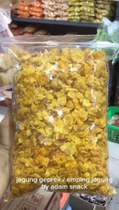 EMPING JAGUNG 200 GR DAN 500GR / PEDAS MANIS / JAGUNG GEPREK / SNACK KILOAN