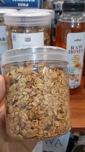 Camilan Sehat Granola Dibuat Dari Kacang-Kacangan Dan Buah Kering 100% Organik Tanpa Pemanis 250gr Bonus Peci Rajut