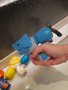 Đồ Chơi Sung Phun Nước Khủng Long Đồ Chơi Mùa Hè Cho Bé Quà Tặng