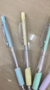 ปากกาลูกลื่น Quantum รุ่น M5 MAX 0.5มม. หมึกสีน้ำเงิน ด้ามคละสีพลาสเทล (ราคา/ด้าม)  | เคแคมปัส เครื่องเขียน