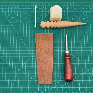 0.8-1.2mm Leather Edge Beveler Wood Handle Leather Crafts Making Edge Skiving Cutting Tool for Beveling Knife Tool Leather Tool Edger Manual DIY Leather Carving Leather Art Chamfering Leather Manual Trimming Knife