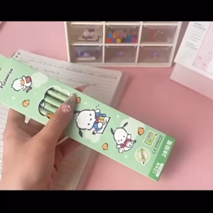 DXUU Pensil 2B motif lucu SANRIO Pensil Box isi 12pcs + Serutan Karakter