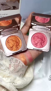 บลชอนเจ้าหญิง CDE HIGHLIGHT ฉ่ำวาว วิ้งๆ เนื้อดินน้ำมัน เม็ดสีแน่น สีชัด เนื้อชิมเมอร์