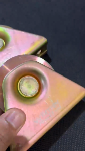 Katrol Bulat Siku / Kerekan sedang Fix / Roda Pagar Besi Kuningan Model V 75mm ( 7 Cm )