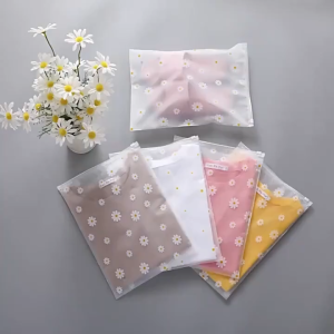 30Pcs Transparent Daisy Travel Storage Bag Portable Clothes Packaging Bag with Zipper Waterproof Clothing Storage Bag Luggage Matte Frosted Organizer Pouch