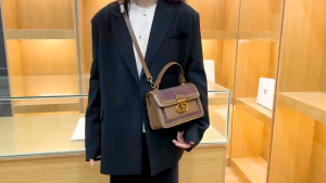 Grosirready 2402 tas wanita tas import tas selempang Wanita Import Fashion  Sling Bag  Wanita Fashion tashandbag wanita import kekinian