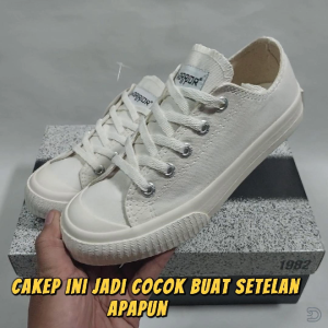 Sepatu Warrior Venus Low Cut Sneakers Pria White Size 37-44