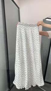 YODO(02)กระโปรงหางปลาสีขาวลายจุด เอวสูง ยืดหยุ่น กระโปรงมิดี้สง่างามแฟชั่น พร้อมส่งในไทย