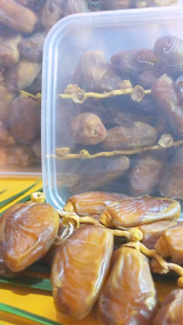 Kurma Tunisia Tangkai 500g / Kurma Tunis Palm Frutt Oleh-oleh Haji dan Umroh