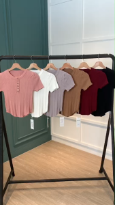 BL20929 Silver Buttons Curve Ribs Knit Top