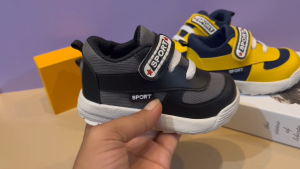 Sepatu Sneakers Anak Sporty Usia 1-3 Tahun Varian Warna Trendy