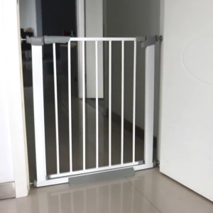 [CAO 78cm] Thanh chắn cửa cầu thang nhà bếp có khóa tự động cao cấp dành cho bé hoặc THÚ CƯNG thanh dày to lắp đặt không cần khoan tường
