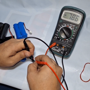 Baterai Remot Control RC Mainan Anak Baterai Charger 2x 18650 7.4V 6800mAh Soket LOSI 2 pin