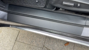 PRINT SILL PLATE CARBON 3D MOBIL AGYA STICKER KARBON PELINDUNG PIJAKAN BUMPER BAGASI MOBIL TOYOTA NEW AGYA PREMIUM