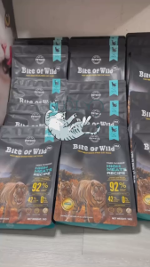 (Hỏa tốc) Tặng quà hấp dẫn - Hạt cho mèo Bite Of Wild cho chó mèo - 4 túi 1kg - date xa