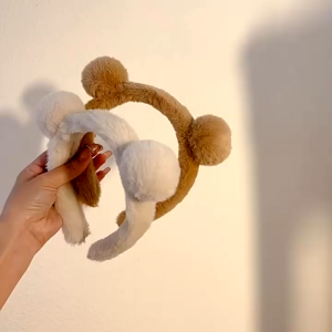 Bando Bulu Telinga Beruang Karakter Mewah Lucu Korea untuk Anak Perempuan dan Wanita Dewasa Bendo Pom Pom Bulu Halus Kekinian Aksesoris Rambut